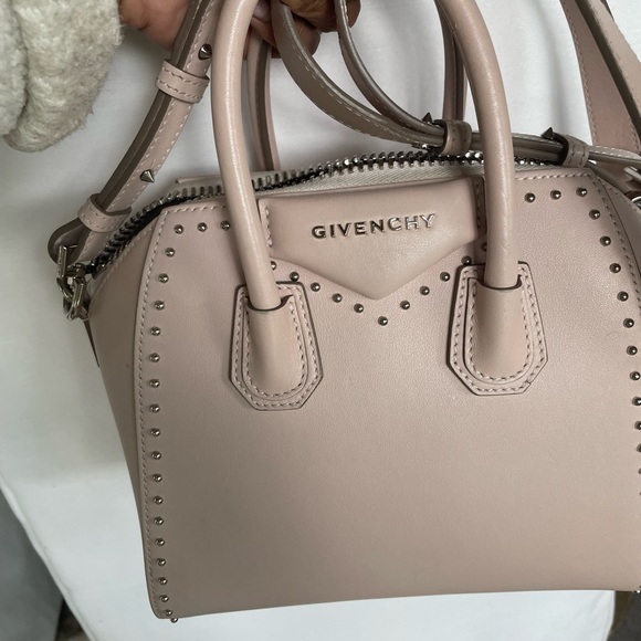 Givenchy Mini Antigoda. Baby pink color. - Picture 3 of 16
